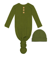 Load image into Gallery viewer, Bamboo Infant gown &amp; Hat Set
