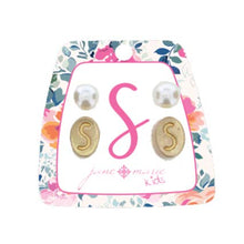 Load image into Gallery viewer, Gold Initial with Pearl stud earrings
